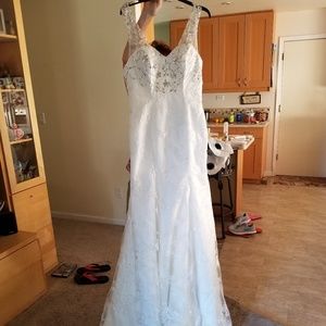 Wedding dress Brand new